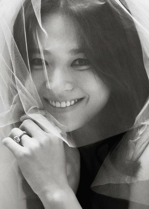 Năm 2017, Song Hye Kyo kết hôn với Song Joong Ki. 2 năm sau, cô ly hôn. Nữ diễn viên và chồng cũ không có con chung. Ảnh: Fanpage