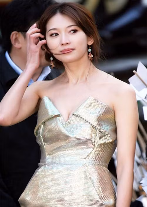 Lâm Chí Linh thực hiện việc đông lạnh trứng vào năm 2014. Cô đông lạnh 9 trứng nhưng chỉ có 7 trứng đủ tiêu chuẩn được giữ lại. Tuy nhiên, cũng có thông tin rằng Lâm Chí Linh, với 7 trứng này, chỉ có 20% cơ hội mang thai thành công và chỉ có 1-2 trứng có khả năng thụ thai được. Ảnh: Khám phá