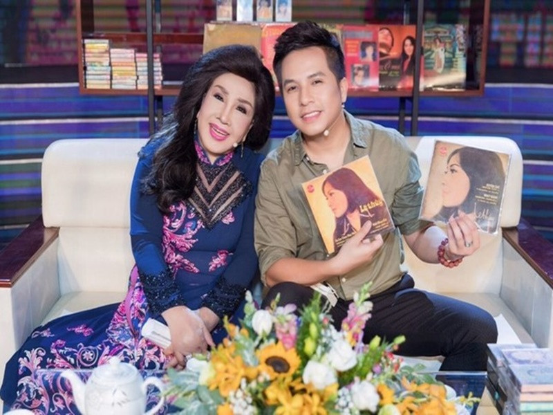 Những năm qua, nghệ sĩ Lệ Thủy luôn được chồng và các con hỗ trợ hết mình trong công việc lẫn cuộc sống. Ảnh: Vietnamnet