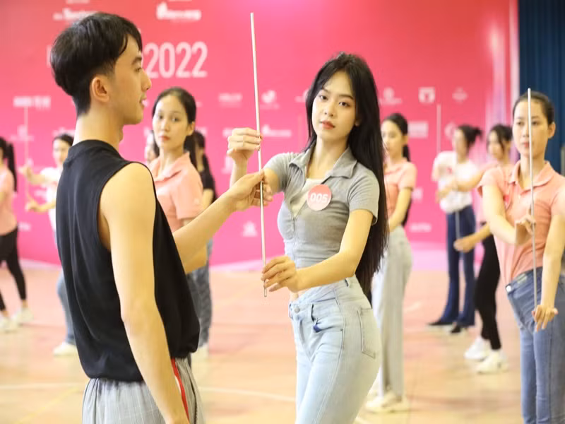 Tham gia cuộc thi, Thanh Thủy đối đầu với nhiều thí sinh mạnh như Trần Thị Bé Quyên, Trịnh Thùy Linh, Lê Nguyễn Ngọc Hằng...