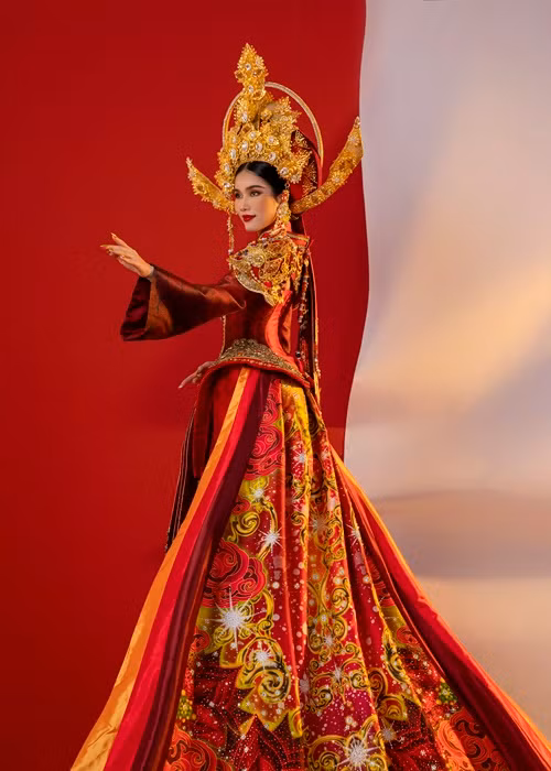 Nàng á hậu lựa chọn hai nhà thiết kế tên tuổi Lê Long Dũng và Thân Nguyễn An Kha.