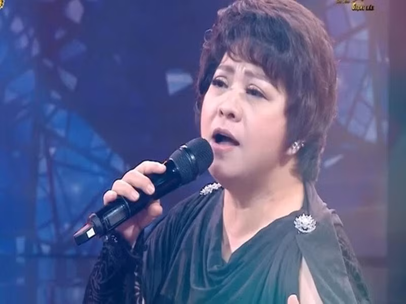 Ca sĩ Hà Lan Phương qua đời vào sáng ngày 19/9 sau cơn nhồi máu cơ tim và tắc nghẽn động mạch. Cô mất ở tuổi 49. Ảnh: Giao Thông