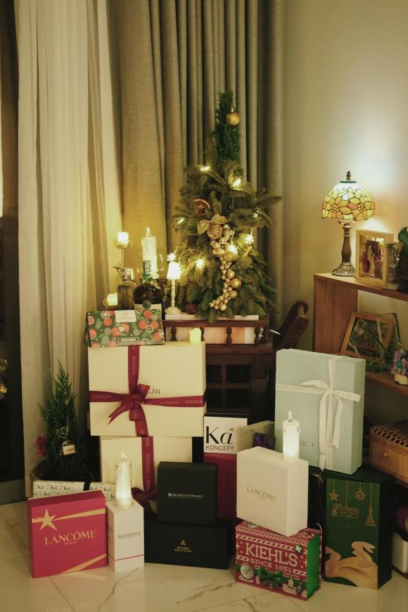 Góc trang trí Noel ở phòng khách của Misoa.