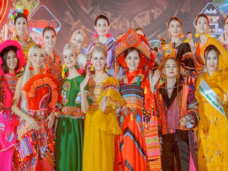 Cuộc thi năm nay có 51 thí sinh tham dự. Ảnh: FBNV