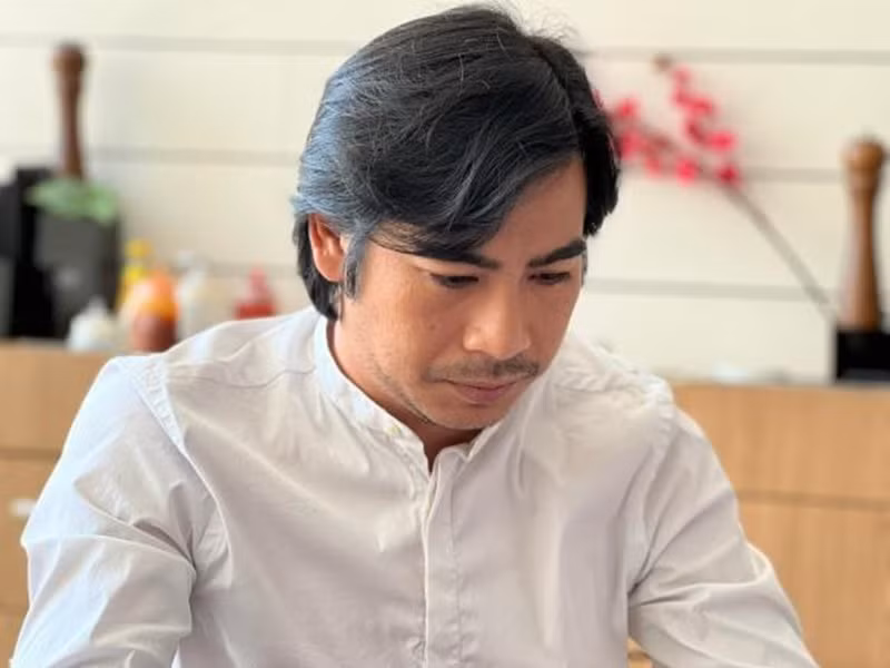 Tháng 1/2022, một cô gái tên T nhận là người yêu của diễn viên Thanh Bình, “bóc phốt” anh qua lại với nhiều người phụ nữ khác. Giữa ồn ào, Thanh Bình lập tức lên tiếng. Anh cho biết, anh chưa bao giờ là người yêu của T. Theo Thanh Bình, tình cảm của T là đơn phương. Trước lời phủ nhận của Thanh Bình, cô gái tên T rất bức xúc. Người này cho biết, cô giữ đầy đủ bằng chứng cả hai hẹn hò hơn 1 năm. Ảnh: Công lý và xã hội