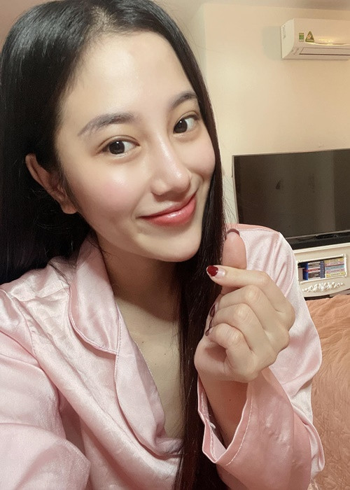 Ở đời thường, Tố My chiếm được thiện cảm của khán giả bởi sự giản dị.