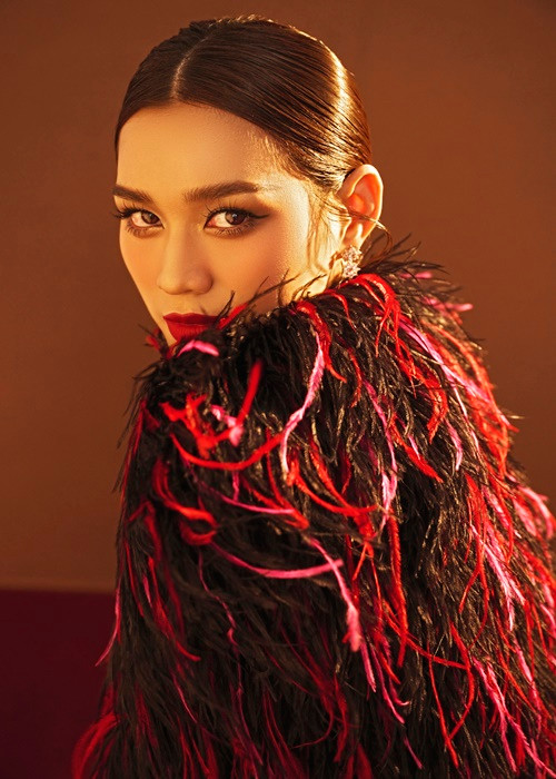 Cuoi nhiem ky Hoa hau Viet Nam 2020, Do Ha “lot xac” sac sao