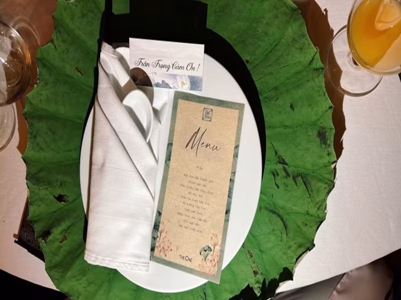 Gần như tham gia vào mọi khâu chuẩn bị đám cưới, Hoa hậu Việt Nam 2010 bị sụt 3kg. Ảnh: VTC