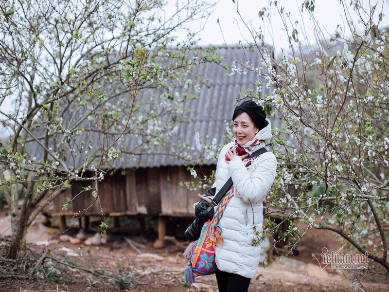 Chiều Xuân từng có 2 năm học ở khoa Nhiếp ảnh, Trường Đại học Sân khấu Điện ảnh. Năm 2018, cô quay trở lại với nhiếp ảnh khi được một người bạn chụp khi xuống phố cổ vũ đội tuyển bóng đá U23 Việt Nam. Ảnh: Vietnamnet