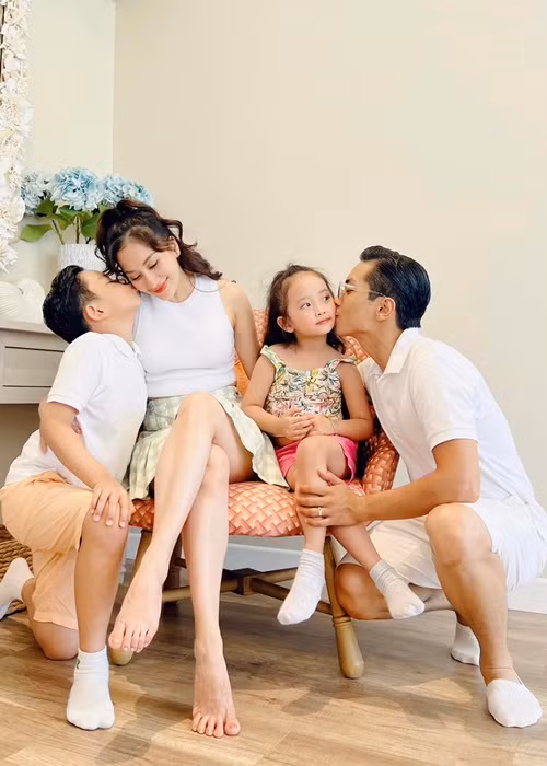 Khánh Thi và Phan Hiển thừa nhận cả hai mâu thuẫn rất nhiều lần nhưng căng thẳng nhất vào lúc COVID-19 năm 2021. Khi ngồi lại nói chuyện, cả hai đều hiểu do những điều khách quan.