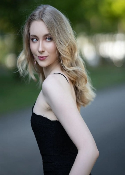 Người đẹp đăng quang Miss International Germany 2022 - Hoa hậu Quốc tế Đức 2022 hồi tháng 9. Ảnh: Instagram