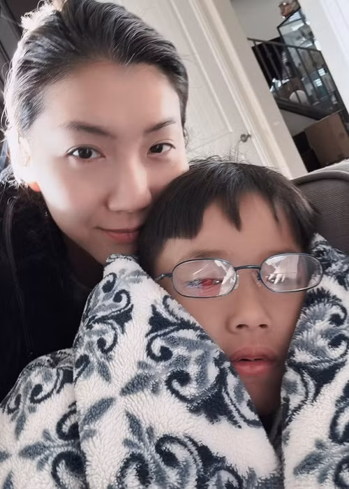 Nữ người mẫu và chồng cũ đã tìm được tiếng nói chung trong việc nuôi con. Theo đó, bé Jiraiya - con trai Ngọc Quyên sống với bố một tuần và với mẹ một tuần. Các tài sản mà chồng cũ cô để lại cho hai mẹ con như căn nhà và chiếc xe vẫn giữ nguyên, chỉ điều chỉnh về trợ cấp nuôi con mỗi tháng.