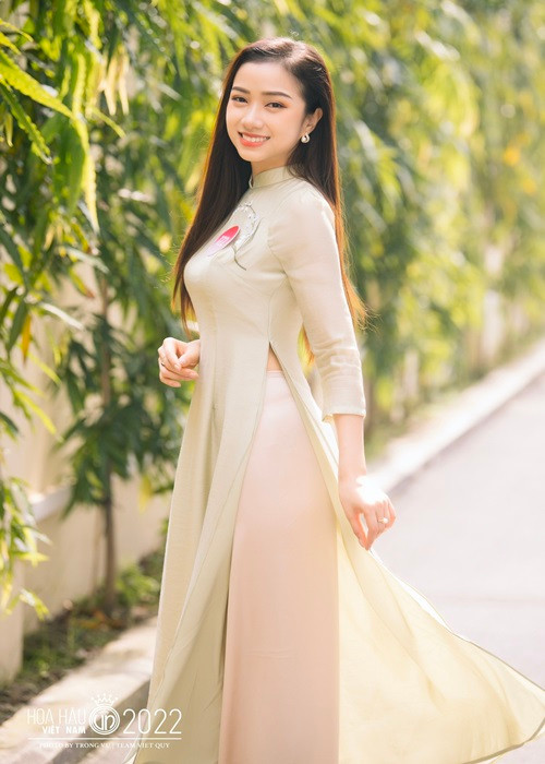 Ngọc Mai từng giành học bổng trao đổi văn hóa năm thứ ba của trường Đại học Alicante Tây Ban Nha.