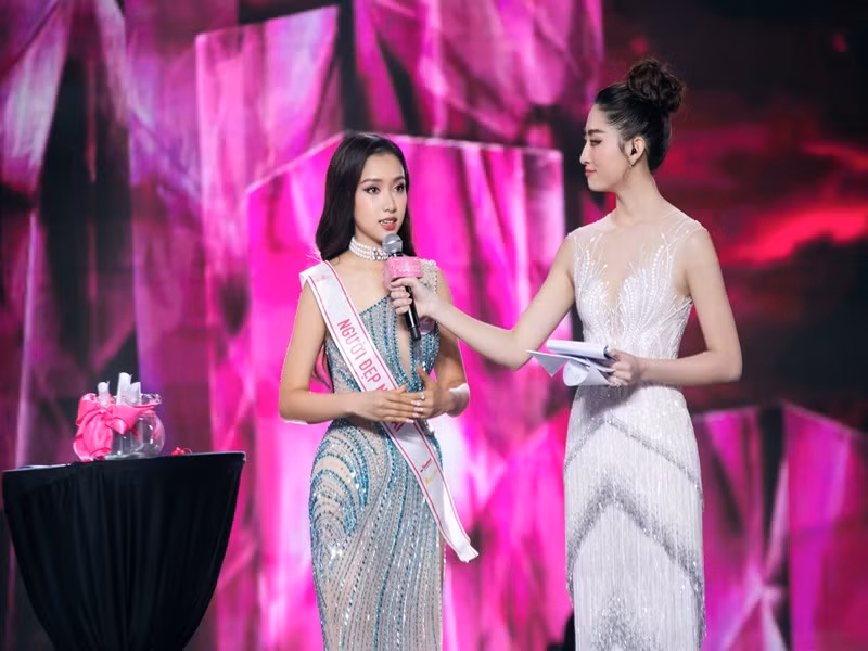 Ngọc Mai khẳng định lời tố cáo không đúng sự thật. "Tôi là trưởng ban thiện nguyện của hội sinh viên Việt Nam tại Hà Lan. Điều này được khẳng định qua giấy chứng nhận của Chủ tịch tổ chức Wellbeing. Những tố cáo trên hoàn toàn vô căn cứ. Khi trao giải Người đẹp nhân ái, ban tổ chức đã quan sát, ghi nhận những đóng góp của tôi", cô nói.