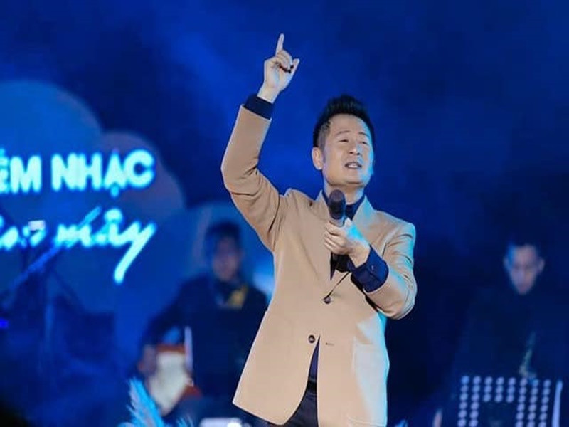 Trong cuộc phỏng vấn với Người đưa tin hồi tháng 6/2022, Bằng Kiều cho biết, anh đang ở Việt Nam nhiều hơn, cũng có nhiều show, event hơn. Ảnh: FBNV