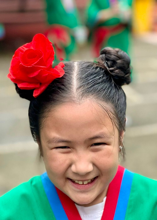 Ngay từ nhỏ, sao nhí tuổi Mão này đã bộc lộ năng khiếu nghệ thuật. Ảnh: FBNV