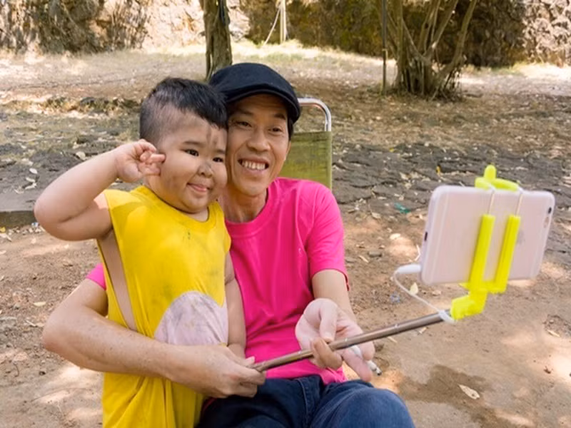 Năm 2016, ngôi sao nhí này gây chú ý với vai diễn trong phim điện ảnh “Bảo mẫu siêu quậy” 2 đóng cùng nghệ sĩ Hoài Linh. Ảnh: Dân Việt