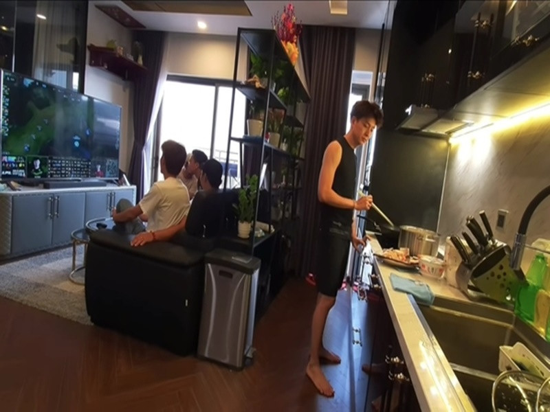 Trước penthouse, Ngô Kiến Huy sống trong căn hộ cao cấp tiền tỷ. Ảnh: Yeah1