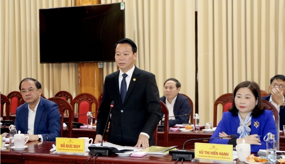 Dang doan Lien hiep Hoi Viet Nam lam viec voi Tinh uy Yen Bai-Hinh-2