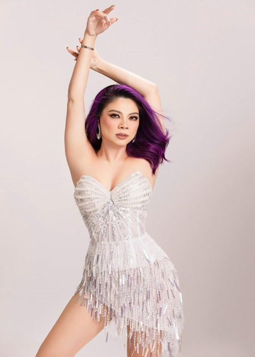 “Bởi tôi biết giá trị của mình, minh chứng là lịch diễn dày đặc, đủ để khiến tôi hài lòng và hạnh phúc. Hiện tôi đã kín lịch diễn đến tháng 4 năm sau, cả ở Việt Nam lẫn Mỹ”, Thanh Thảo chia sẻ hồi tháng 11/2022. Ảnh: FBNV