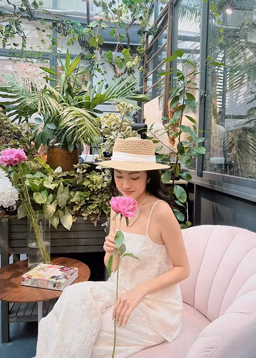 Nữ MC từng tham gia chương trình hẹn hò "Vì yêu mà đến" cách đây 4 năm.