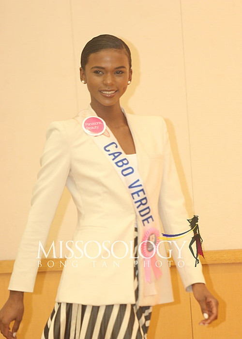 Stephany Amado cũng được đánh giá cao ngay từ khi trở thành đại diện CH Cabo Verde ở Hoa hậu Quốc tế 2022. Thí sinh này sở hữu vẻ đẹp gợi cảm, khỏe khoắn. Ở Stephany còn toát ra sự đĩnh đạc, sang trọng và tự tin.