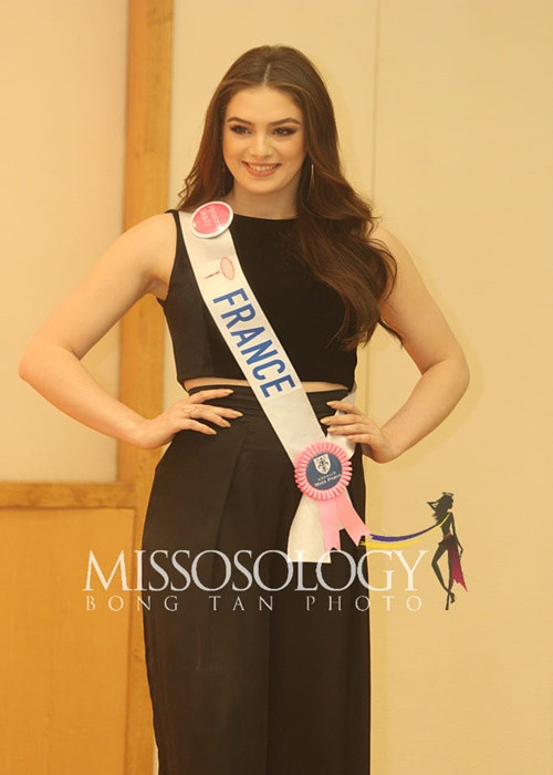 Sẽ không ngạc nhiên nếu như Maya Albert mang về vương miện thứ 2 cho nhan sắc Pháp. Thí sinh này bản lĩnh, tràn đầy tự tin, lạc quan.