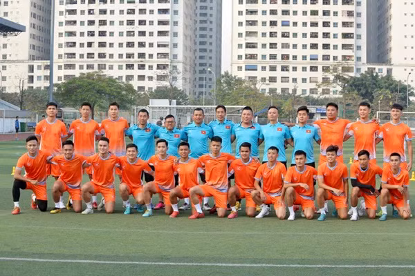 Viet Nam lan dau tien to chuc giai bong da 7 nguoi quoc te