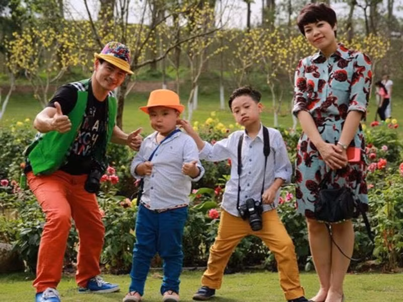 Nghệ sĩ Xuân Bắc kết hôn năm 2006. Vợ chồng “Nam Tào” có 3 cậu con trai chung kháu khỉnh. Ảnh: Thế giới điện ảnh