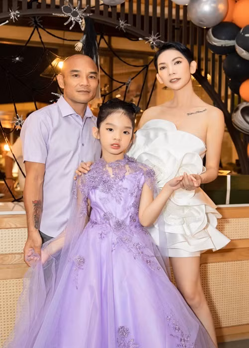 Siêu mẫu Xuân Lan từng yêu nhầm người đồng tính, trải qua 1 lần đò và làm mẹ đơn thân trước khi làm đám cưới với diễn viên, nhà quay phim Nguyễn Ngọc Lâm vào năm 2020. Ảnh: FBNV