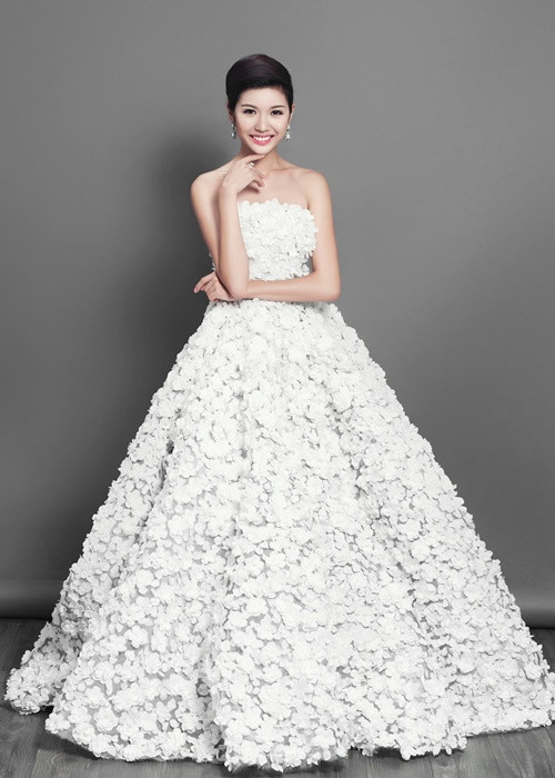 Ngoài ra, trong đêm tổng duyệt trước chung kết, Thúy Vân đã diện bộ đầm dạ hội được lấy cảm hứng từ hoa anh đào - loài hoa đặc trưng của Nhật Bản. Nhờ chiến lược thông minh này, cô gây thêm ấn tượng với ban giám khảo. Đến nay, danh hiệu á hậu 3 của Thúy Vân vẫn là thành tích tốt nhất của đại diện Việt Nam ở Hoa hậu Quốc tế.