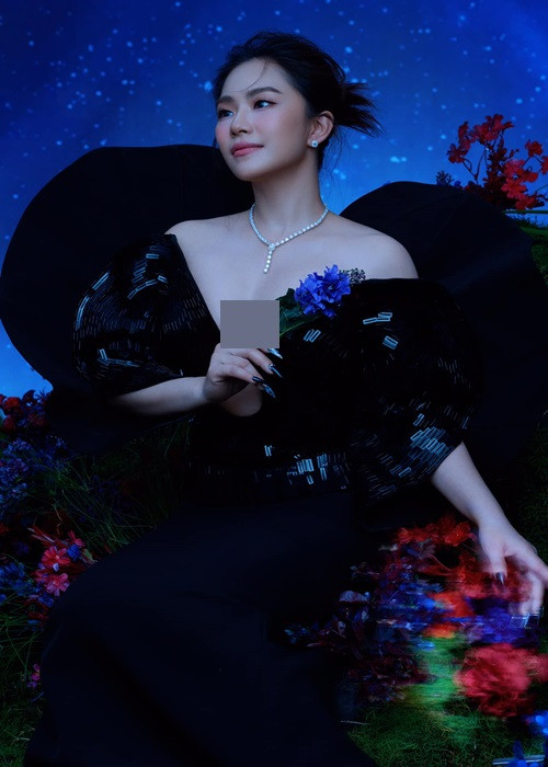 Chuyện tình cảm hiện tại của Lương Bích Hữu là một ẩn số khó đoán bởi nữ ca sĩ không hé lộ bất kỳ thông tin nào. Ảnh: FBNV