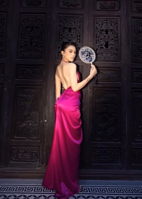 Nói về cảnh yêu đương giữa Trường Giang và Tiểu Vy, Nhã Phương cho hay: “Khi xem phim, tôi không nghĩ đó là chồng mình. Những gì tôi thấy là đoạn phim rất ngôn tình, dễ thương, xem rất thích".