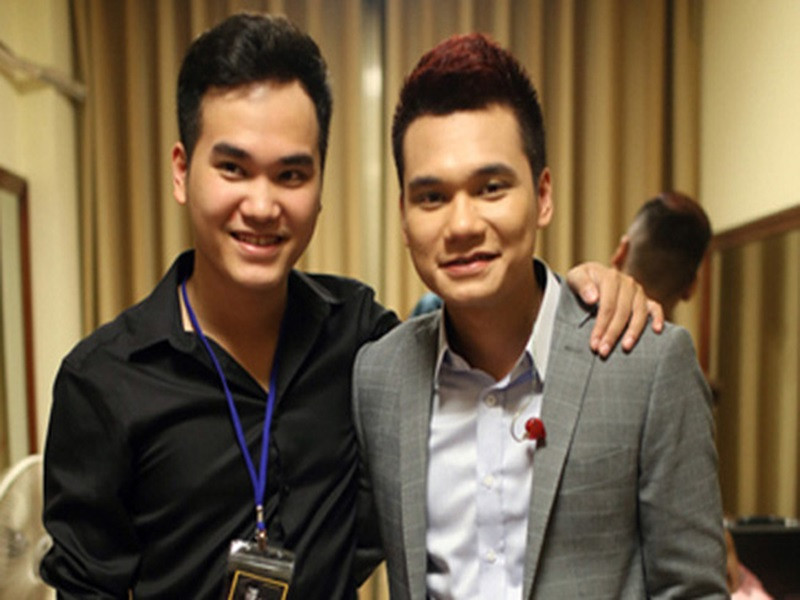 Khắc Hưng - Khắc Việt cũng là cặp anh em tài năng của làng giải trí Việt. Năm 2005, cả hai thi đỗ vào Nhạc viện Hà Nội (Học viện Âm nhạc Quốc gia). Trong khi Khắc Việt chọn khoa Thanh nhạc, Khắc Hưng vào khoa Keyboard. Ảnh: VTV