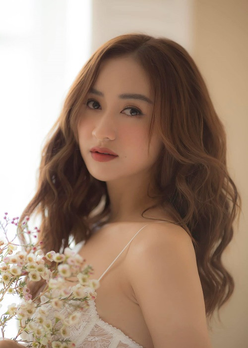 Sau khi giành ngôi vị Á hậu 1 cuộc thi Hoa hậu Đại dương Việt Nam năm 2014, Hà Thu đi thi quốc tế.