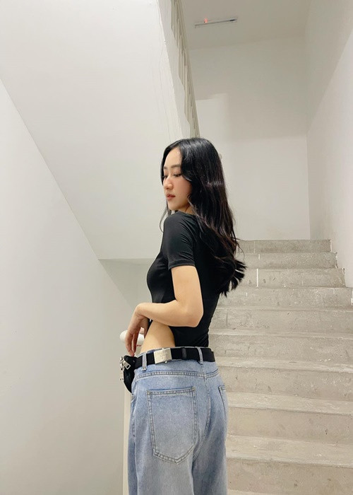 Năm 2018, trong cuộc phỏng vấn với Zing, Hà Thu cho biết, từ khi học đại học, cô chỉ yêu 2 người.