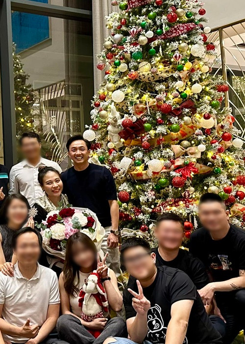 Đàm Thu Trang hôn Cường Đô la trong ngày sinh nhật Dam Thu Trang hon Cuong Do la trong ngay sinh nhat