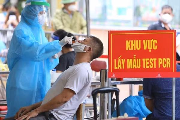 Chuyen 3 noi dung mua sam thiet bi y te, thuoc phong chong dich Covid-19 sang Bo Cong an