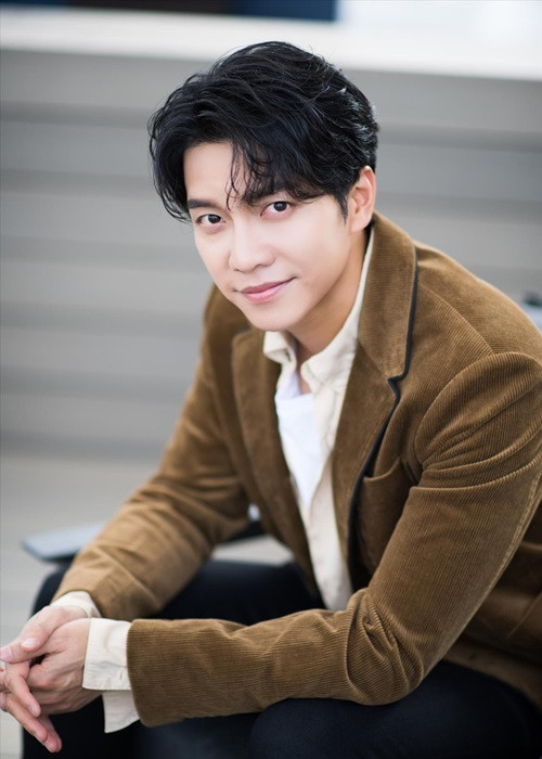 Sinh năm 1987, Lee Seung Gi được mệnh danh người chồng tương lai hoàn hảo, là người đàn ông mà bất cứ cô gái nào cũng muốn dẫn về nhà ra mắt bố mẹ. Ảnh: Lao động