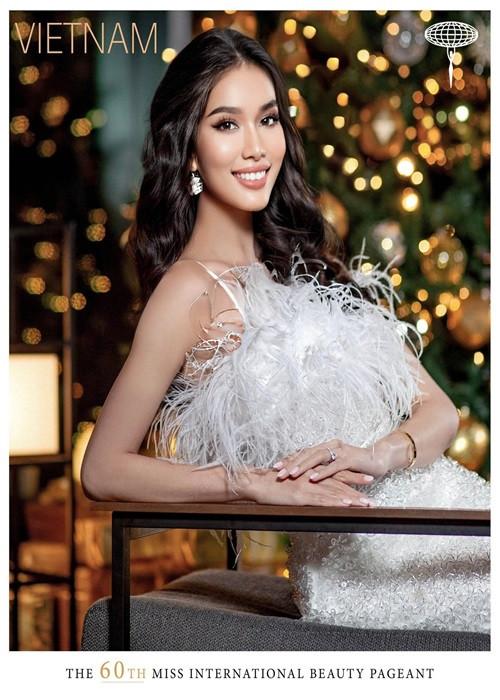 Cuối tháng 11/2022, Á hậu Phương Anh sang Nhật Bản tham gia Miss International 2022 - Hoa hậu Quốc tế 2022. Trong hành trình thi đấu, đại diện Việt Nam trung thành với phong cách thanh lịch, kín đáo. Ảnh: BTC