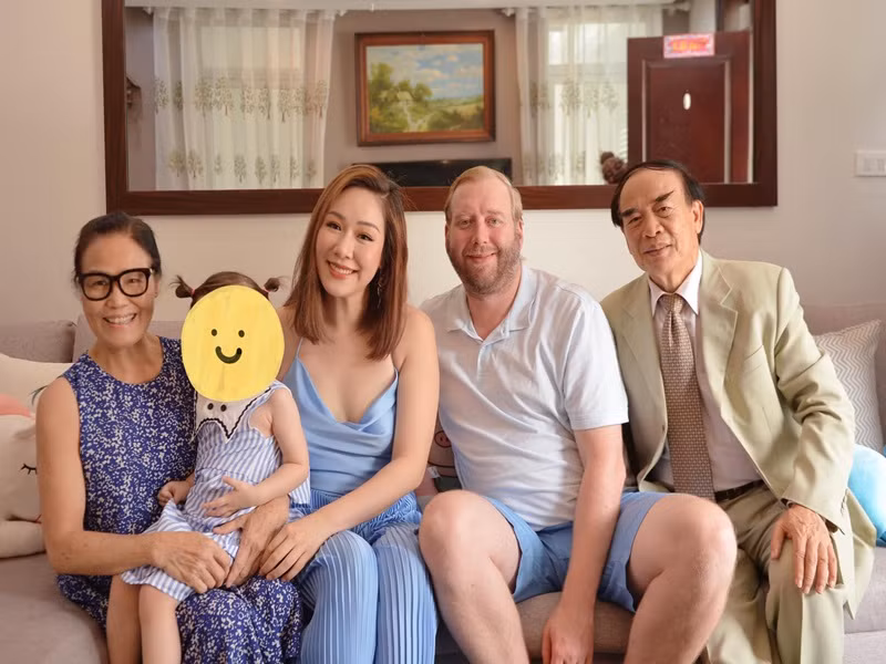 Bé Lan Vy có năng khiếu về ngoại ngữ và âm nhạc, nên khi nghe những bài hát tiếng Anh, Nga, Pháp, Việt đều thuộc lòng một cách dễ dàng.