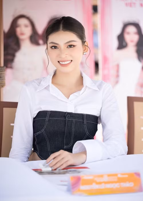 Á hậu Ngọc Thảo cũng đảm nhận vai trò giám khảo.
