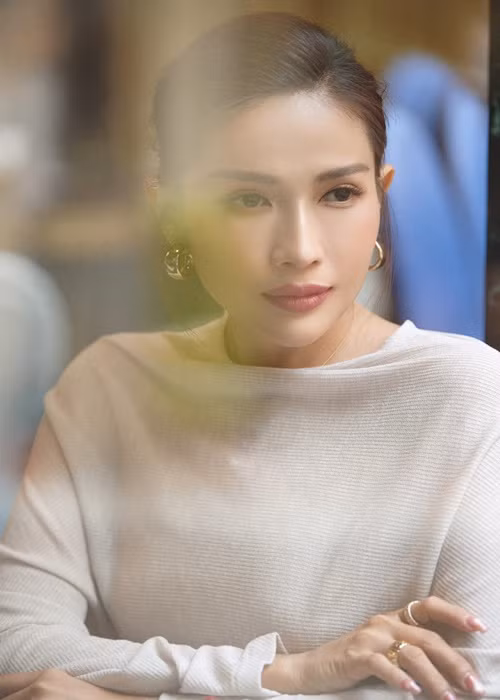 Khả Như được các nhà sản xuất tin tưởng giao cho vị trí cố vấn và dàn dựng kịch bản cho nhiều chương trình như: Cười xuyên Việt, Cùng nhau tỏa sáng, Tuyệt đỉnh song ca.