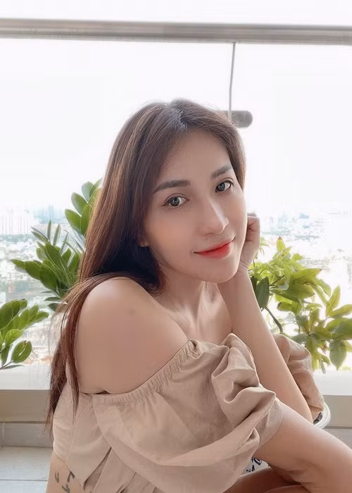 Năm 2020, trong chương trình Nói đi ngại gì, Khả Như chia sẻ, món đồ đắt tiền nhất cô từng mua là căn nhà 4 tỷ đồng.