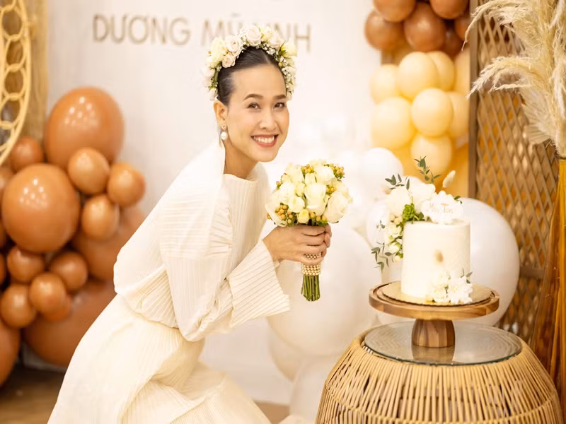 Tiệc độc thân của Dương Mỹ Linh có sự góp mặt của một số nghệ sĩ Việt. Ảnh: FBNV