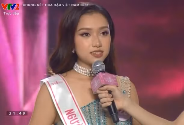 Huynh Thi Thanh Thuy dang quang Hoa hau Viet Nam 2022-Hinh-3