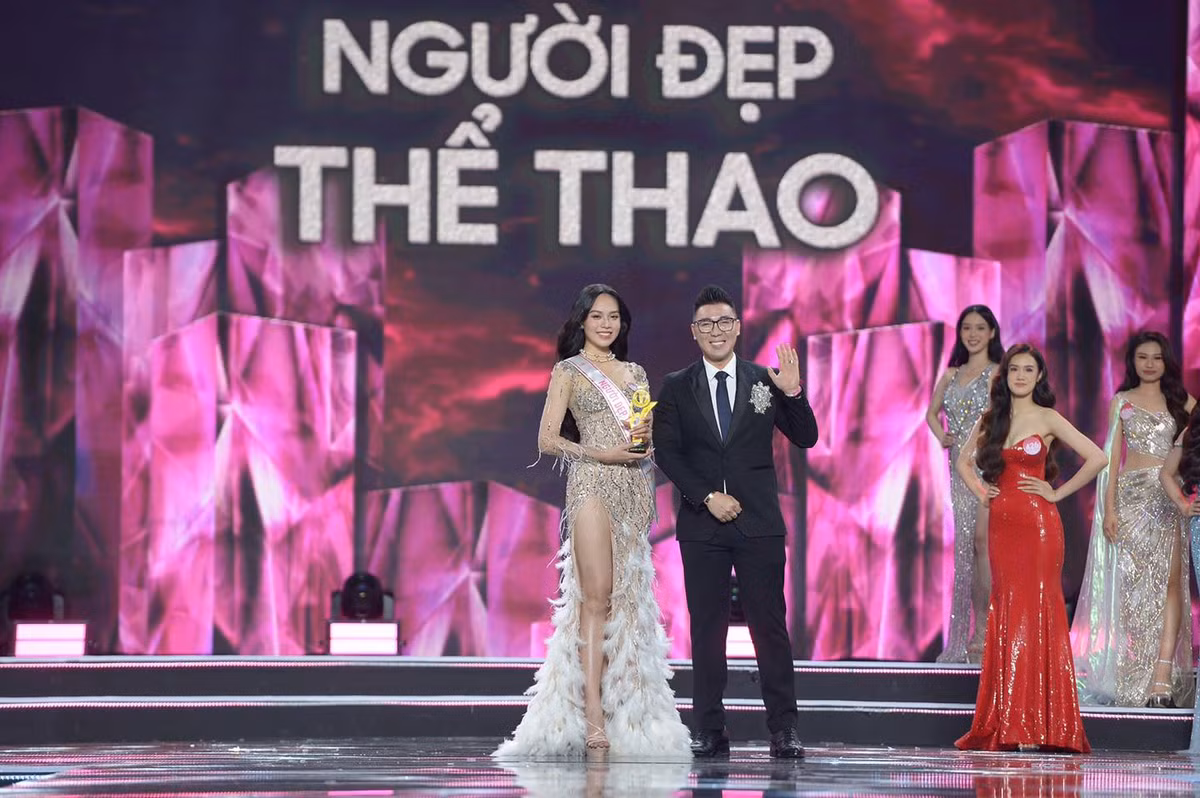 Huynh Thi Thanh Thuy dang quang Hoa hau Viet Nam 2022-Hinh-23