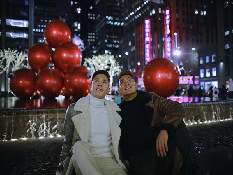 Hồ Vĩnh Khoa - Rhonee Rojas tổ chức đám cưới và đăng ký kết hôn ở Mỹ vào tháng 10/2017. Hiện tại, cặp đôi đồng giới này vẫn bên nhau ở xứ cờ hoa. Ảnh: FBNV