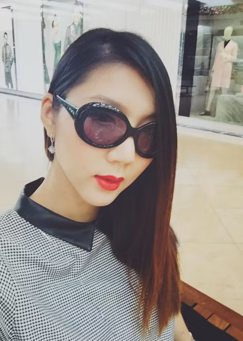 Cách đây 8 năm, Ngọc Quyên rời Việt Nam sang Mỹ định cư. Ở xứ cờ hoa, chân dài kinh doanh.