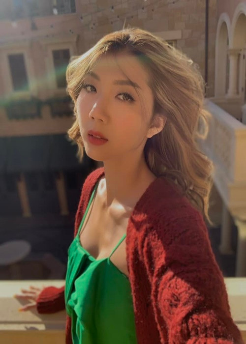 Ngọc Quyên từng nửa đùa nửa thật chia sẻ rằng để tiết kiệm ngày nào cô cũng ăn bánh mì.